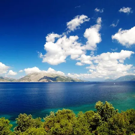 Ionian Queen Willa *